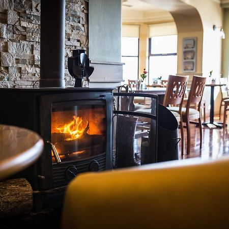 Avoca Hotel Нюкасъл Екстериор снимка