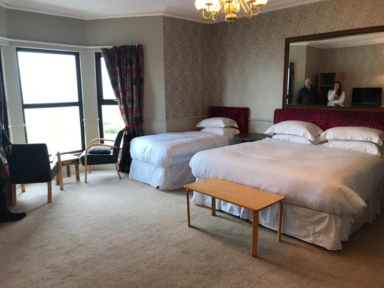 Avoca Hotel Нюкасъл Екстериор снимка