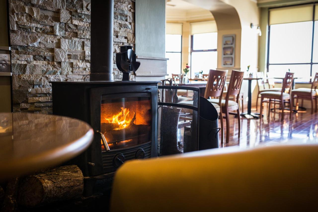 Avoca Hotel Нюкасъл Екстериор снимка
